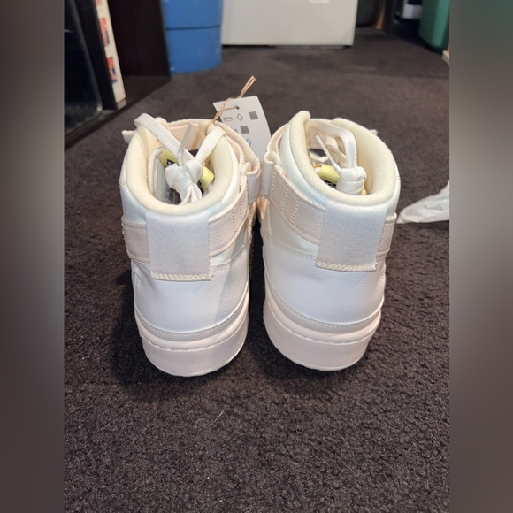 NWT - Men’s adidas Forum Mid Parley (Size 11) - Picture 3 of 5